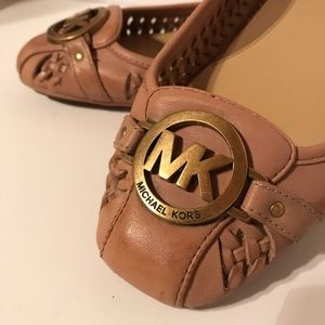 Michael Kors Tan Fulton Moc Signature Flats 9M